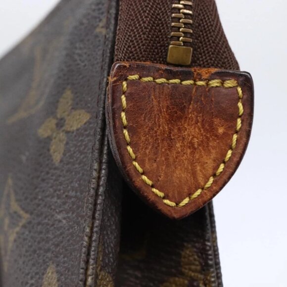 LOUIS VUITTON Monogram Poche Toilette 15 Pouch - Picture 6 of 16